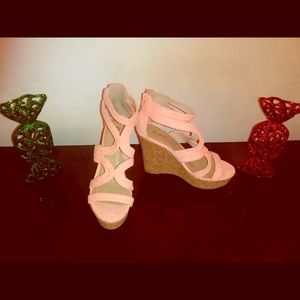 Pink wedges